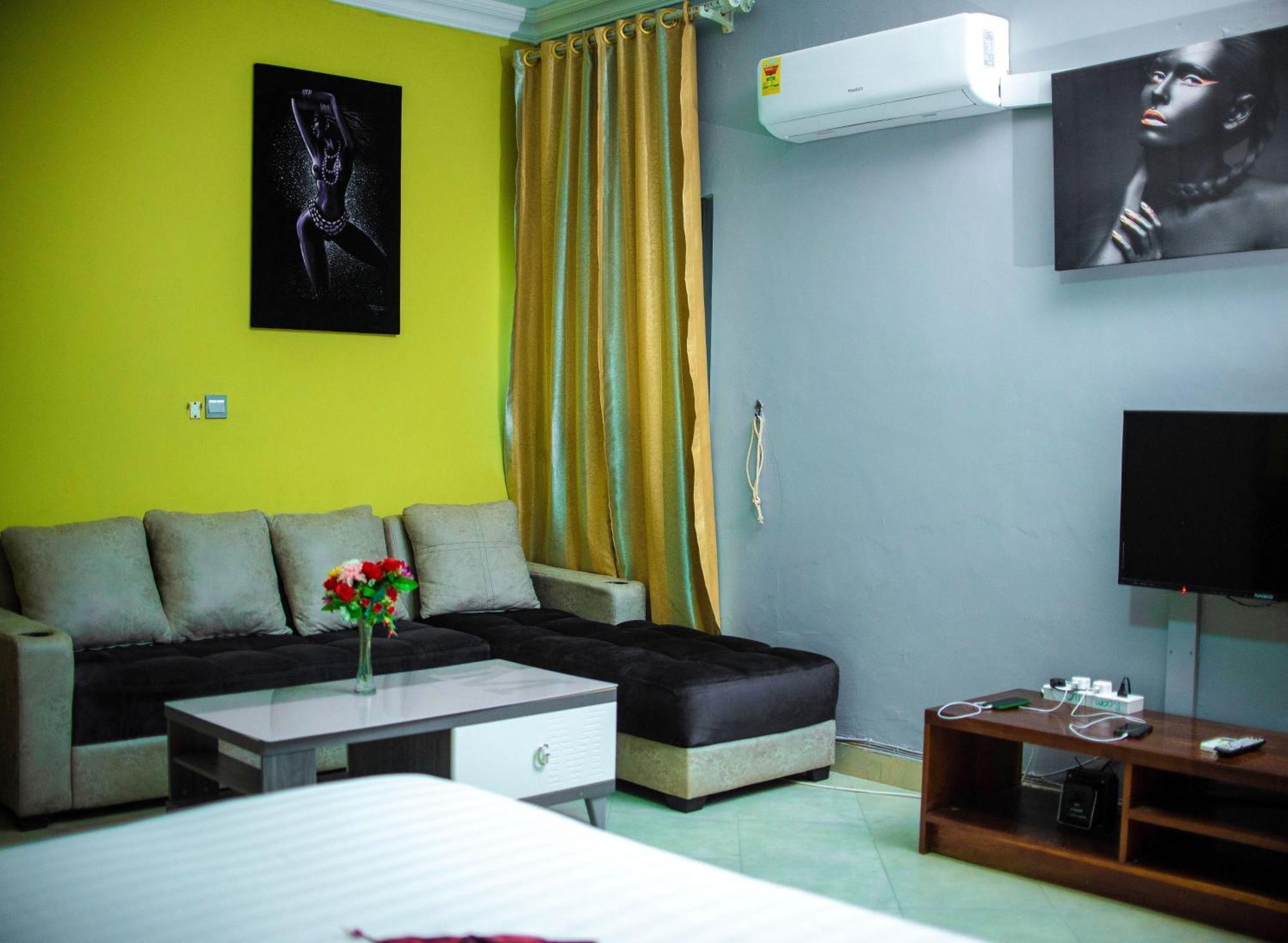 Triple Hill Hotel Weija Εξωτερικό φωτογραφία